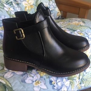 🌸PRICE DROP! BLACK ANKLE BOOTS FOR SALE🌸